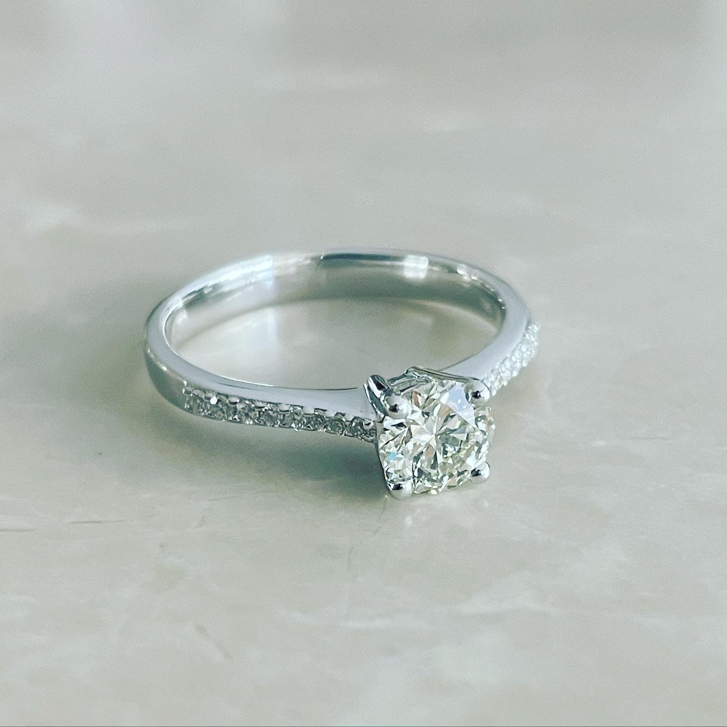 Bague de fiançailles en diamant